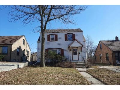 S Pine Ave for Sale
