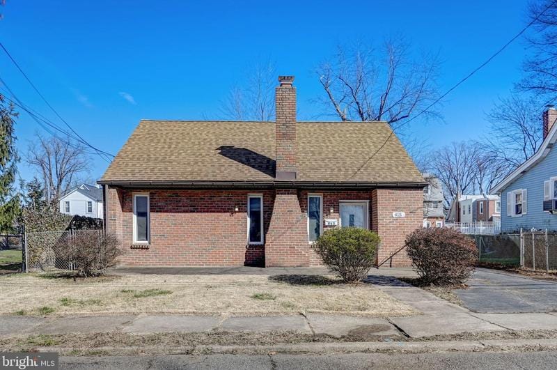 415 Pershing Ave, Collingdale, PA 19023 - MLS PADE2061038 for Sale