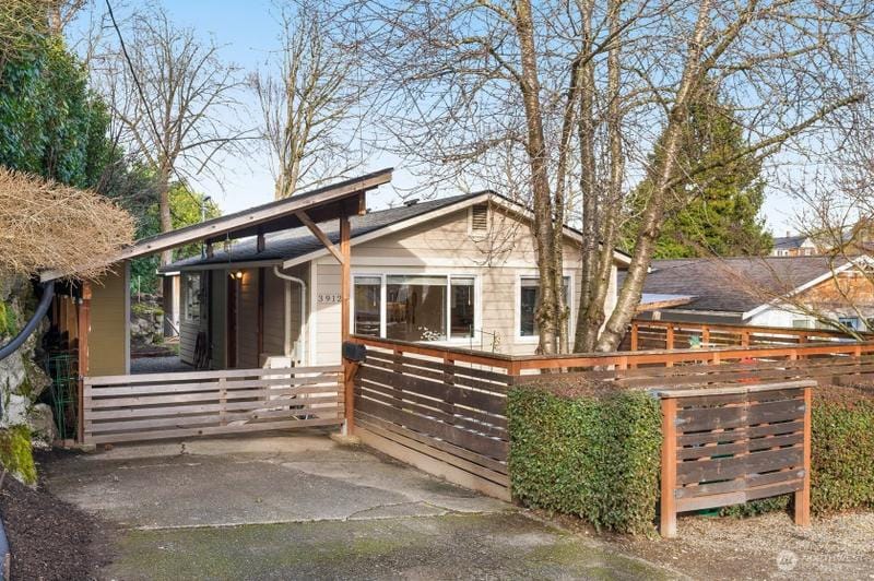 3912 S Findlay St, Seattle, WA 98118 - MLS 2194878 for Sale