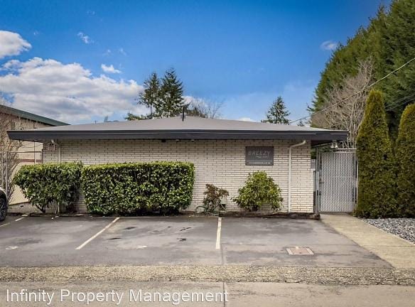 913 Harrington Ave NE - Renton, WA 98056 - Home For Rent