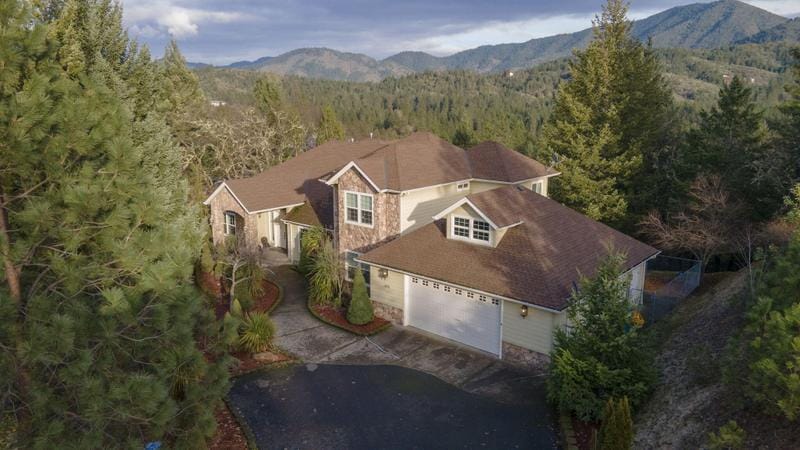 200 Incline Drive, Grants Pass OR 97527 for Sale