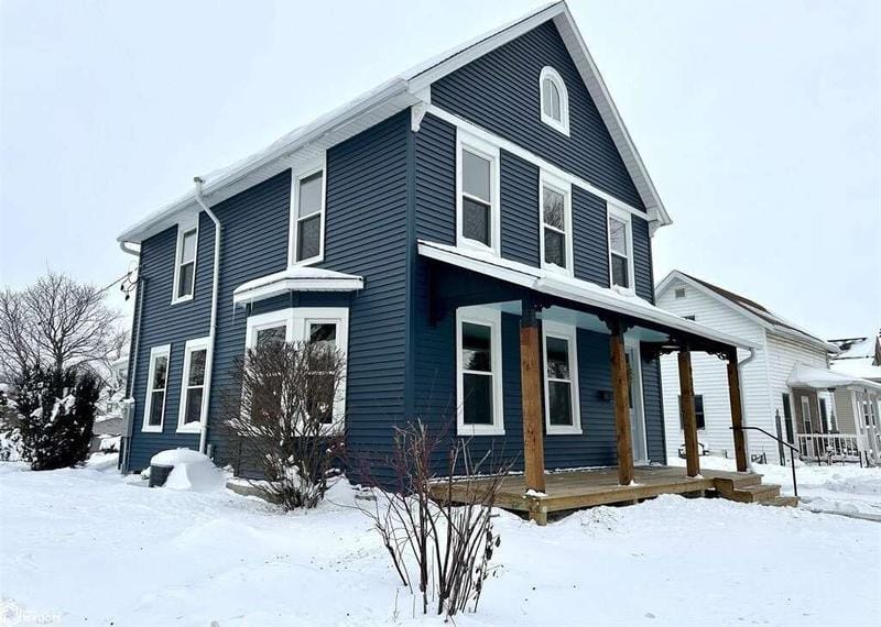 925 Spring Street, Grinnell, IA 50112  620340404 for Sale