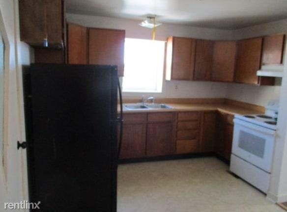 9 Albair Rd - Caribou, ME 04736 - Home For Rent