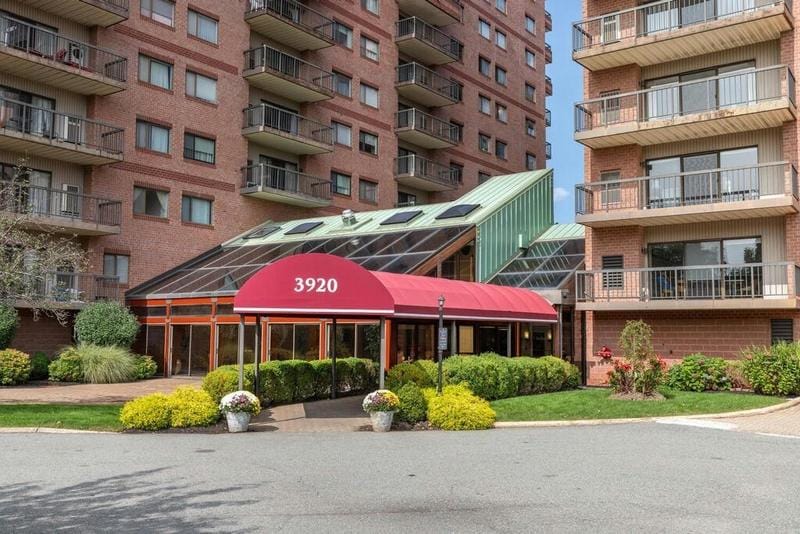 3920 MYSTIC VALLEY PKWY APT 913, Medford, MA 02155 Condominium For Sale  MLS# 73200152