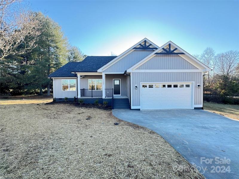 1207 Hillsboro Court, Lenoir, NC 28645 for Sale