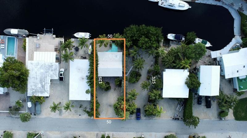 140 GARDENIA ST, Tavernier, FL 33070 Single Family Residence For Sale  MLS# 608317 for Rent