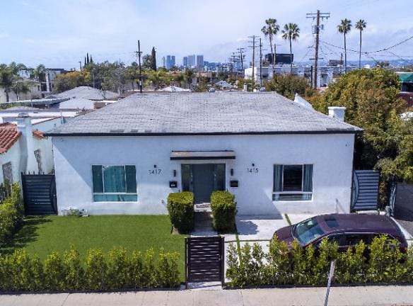 1415 Stearns Dr - Los Angeles, CA 90035 - Home For Rent