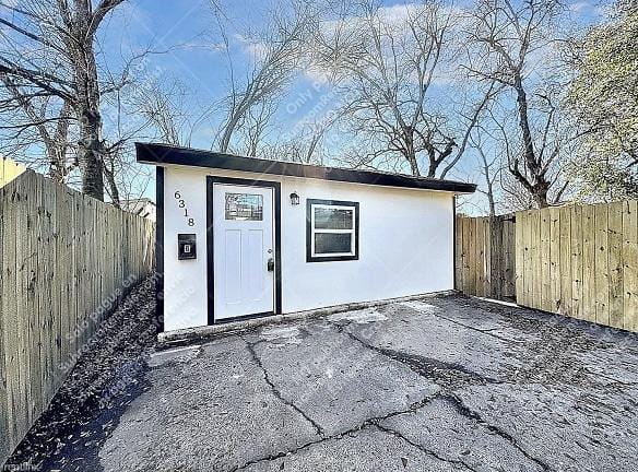 6318 Sloan St - Houston, TX 77087 - Home For Rent