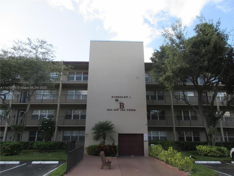 850 Southwest 133rd Terrace, Unit 214B, Pembroke Pines, FL 33027 for Sale