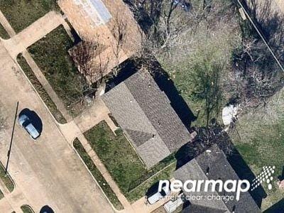 Leaning Oaks St for Sale