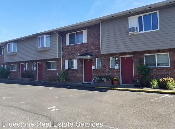 3236 SE Harvey St - Portland, OR 97222 - Home For Rent