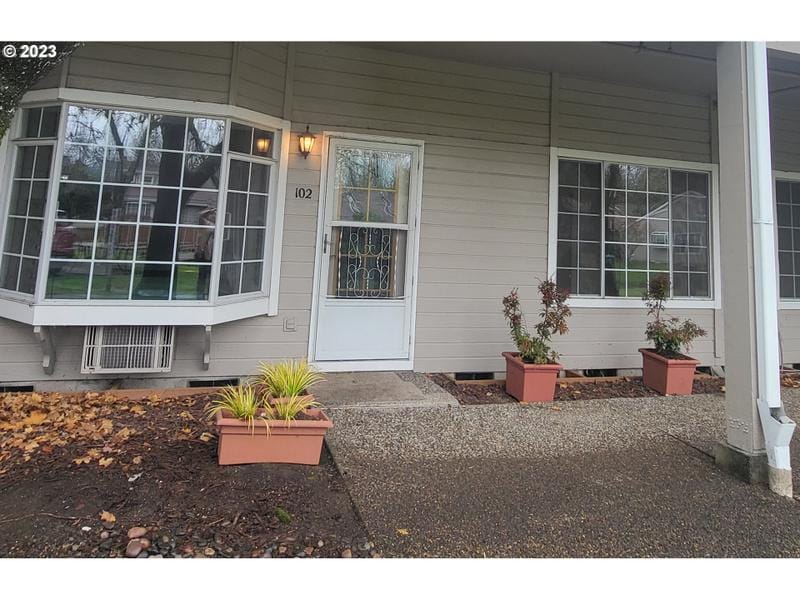 13775 SW SCHOLLS FERRY RD 102, Beaverton OR 97008 for Sale