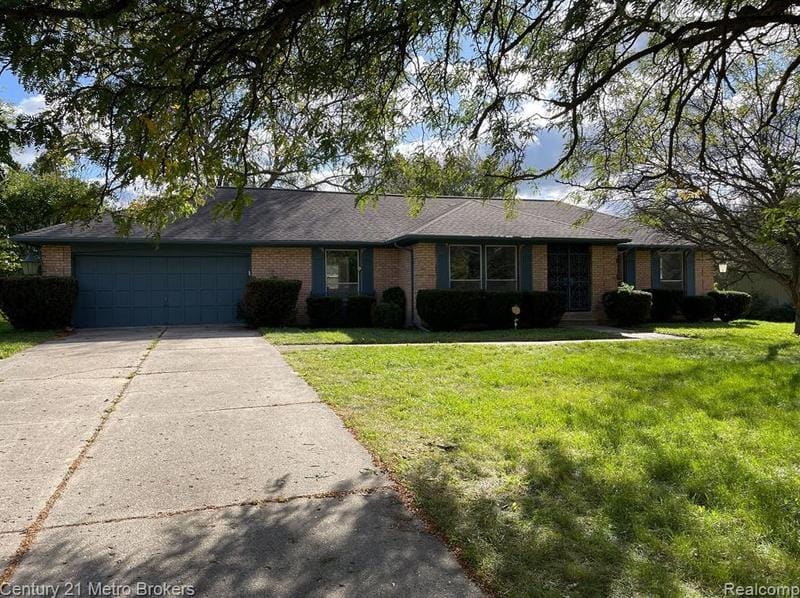 5201 Scenicvue Dr, Flint Twp, MI 48532 - MLS 20230086282 for Sale
