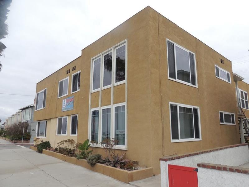 Long Beach, CA - Studio - $1,395.00 Available December 2017  10 Bay Shore Ave for Sale