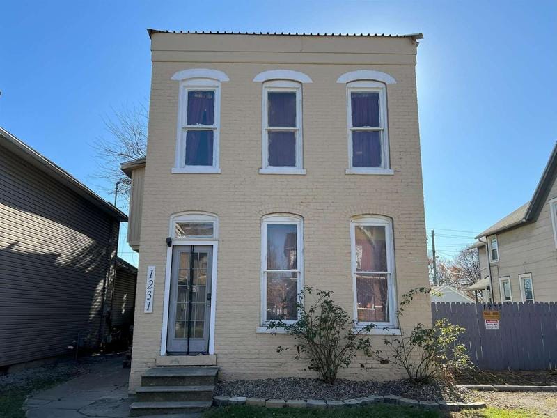 1231 Stophlet Street, Fort Wayne, IN 46802  612213848 for Sale