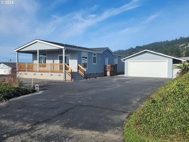 98607 Camellia DR, Brookings OR 97415 for Sale