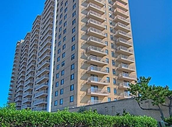 5000 Boardwalk - Ventnor City, NJ 08406 - Home For Rent