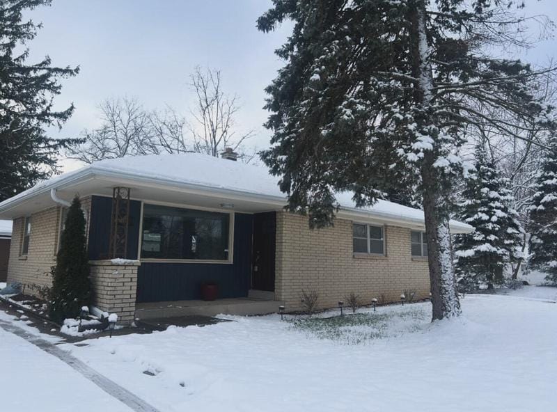 4617 W Good Hope Rd, Milwaukee, WI 53223 - MLS 1861834 for Sale