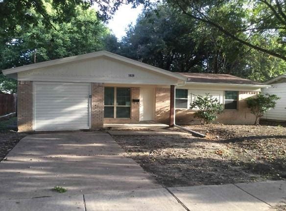 1839 Wynn Terrace - Arlington, TX 76010 - Home For Rent