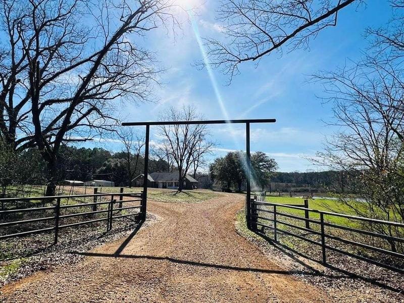 2151 Hamp Lea Road, Magnolia, MS 39652  623427388 for Sale
