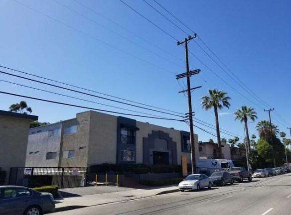 5445 Sepulveda Blvd - Los Angeles, CA 91411 - Home For Rent