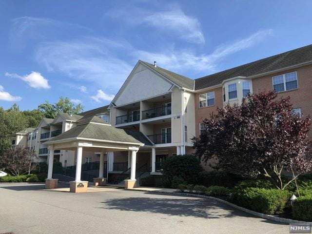 401 DERCOLE CT APT 209, Norwood, NJ 07648 Condominium For Sale  MLS# 24003379