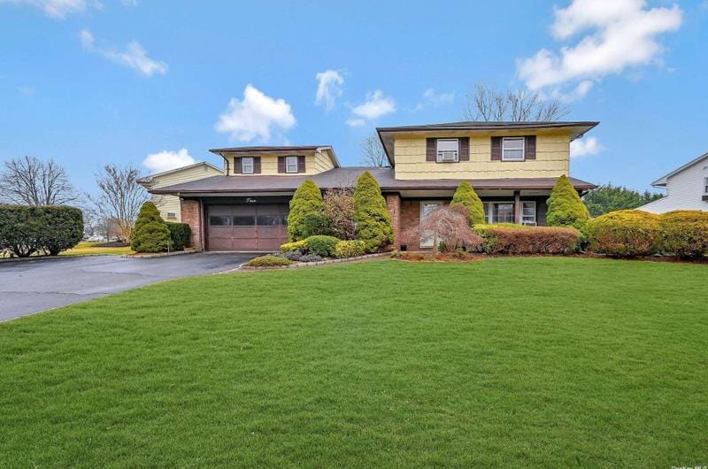 3 Carnegie Dr, Smithtown, NY 11787 - MLS 3528440 for Sale