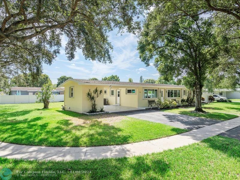 760 Beachwood Lane, Plantation, FL 33317 for Sale