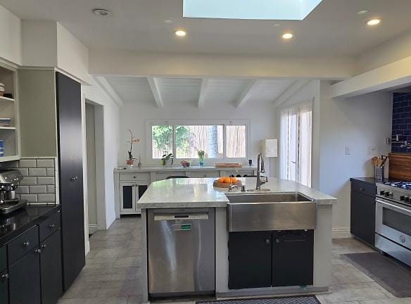 11905 Hartsook St - Los Angeles, CA 91607 - Home For Rent
