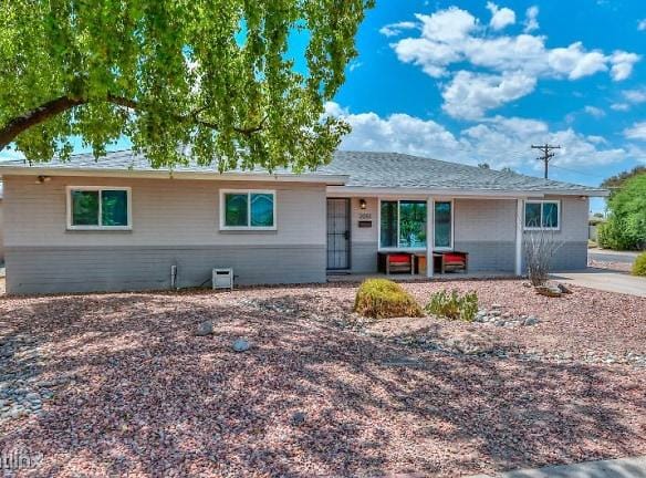 2051 W Solano Dr - Phoenix, AZ 85015 - Home For Rent