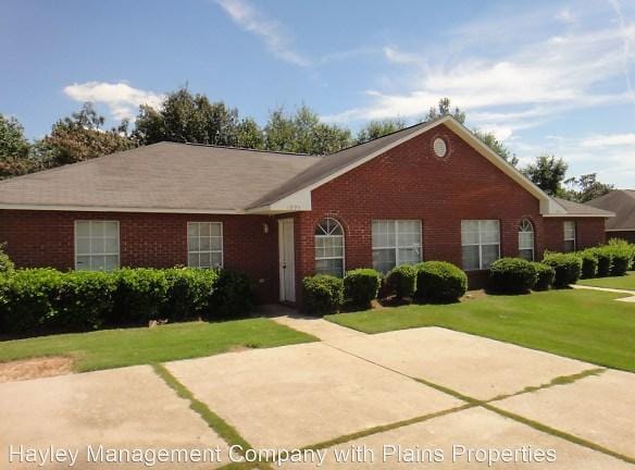 213 Harmon Dr - Auburn, AL 36832 - Home For Rent