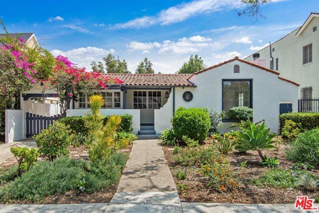 1212 S Spaulding, Los Angeles CA 90019 for Sale