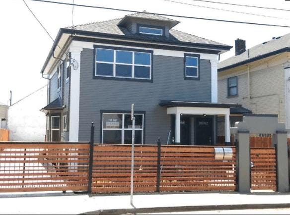 835 35th St unit B - Oakland, CA 94608 - Home For Rent