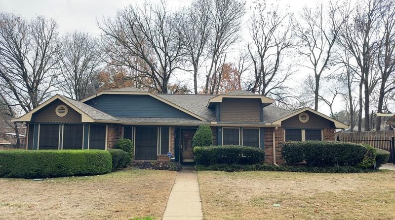 313 Country View Ln, Garland, TX 75043 - MLS 20500860 for Rent