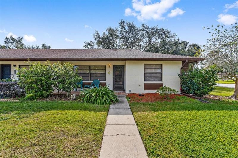 12516 Orangewood Court, Tavares, FL 32778 for Sale