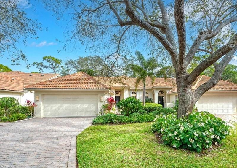 338 Carinosa Ct #18-8, Naples, FL 34110 - MLS 223091462 for Sale