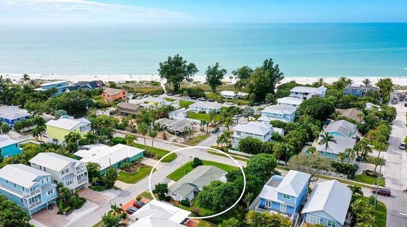 118 46th St, Holmes Beach, FL 34217 - MLS A4593663 for Sale