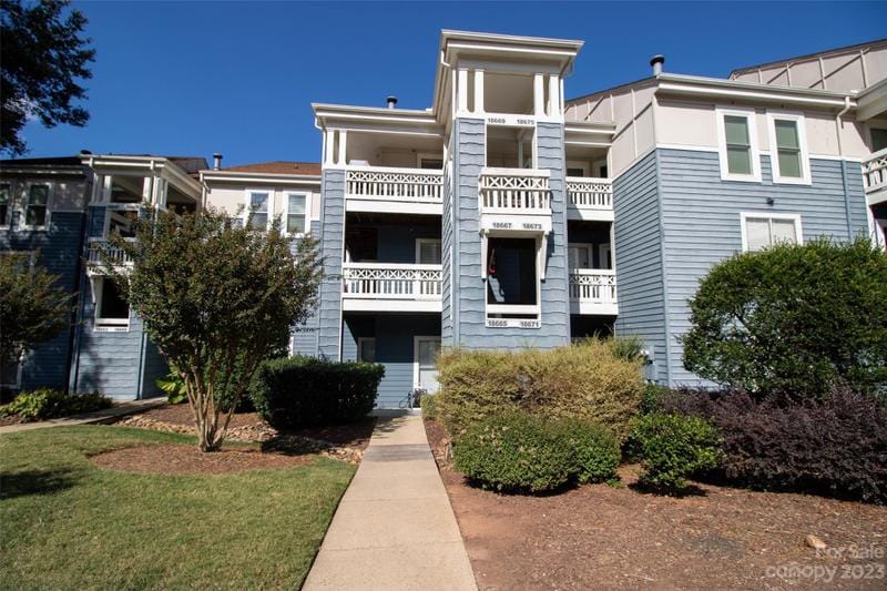 18665 Vineyard Point Lane, Cornelius, NC 28031 for Sale