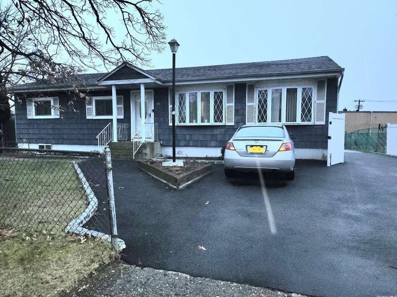 330 40th St, Copiague, NY 11726 - MLS 3524483 for Sale