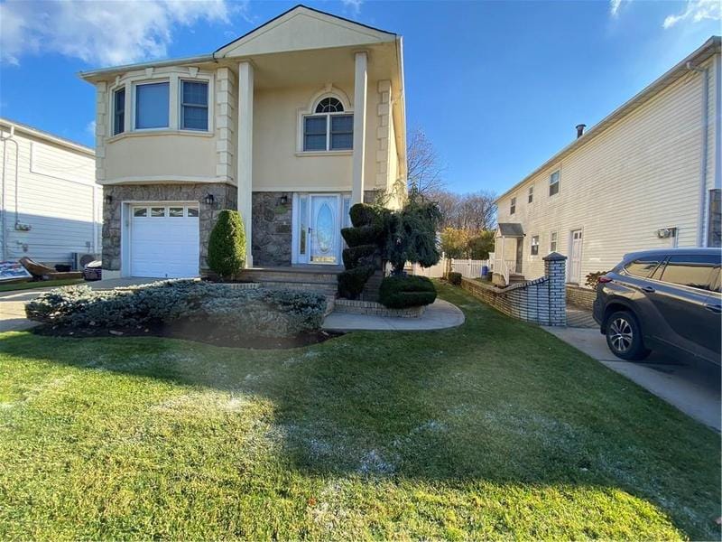 675 Collfield Avenue for Sale