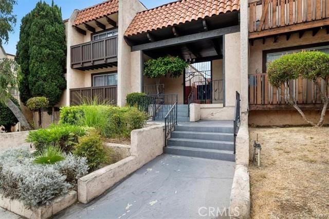 719 N Eucalyptus 19A, Inglewood CA 90302 for Sale