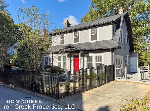 65 Montview Dr - Asheville, NC 28801 - Home For Rent
