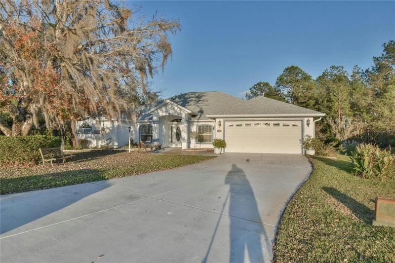 41 SUNRISE DR, OCALA, FL 34472 Single Family Residence For Sale  MLS# OM669260