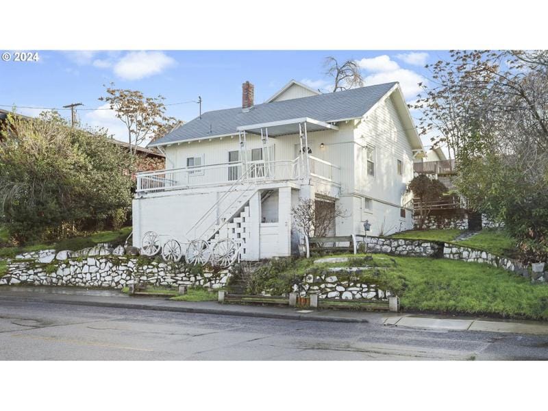 1916 E 10TH ST, The Dalles OR 97058 for Sale