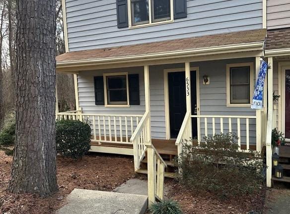 6533 English Oaks Dr - Raleigh, NC 27615 - Home For Rent