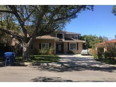 La Maida St for Sale
