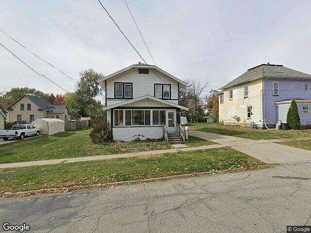 1St, NEWTON, IA 50208  617007402 for Sale