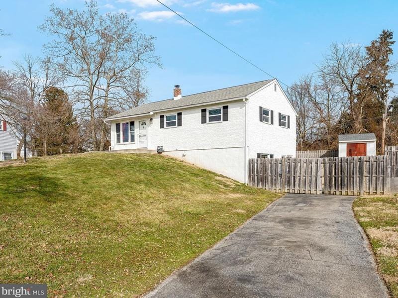 2211 Broomall St, Marcus Hook, PA 19061 - MLS PADE2061412 for Sale