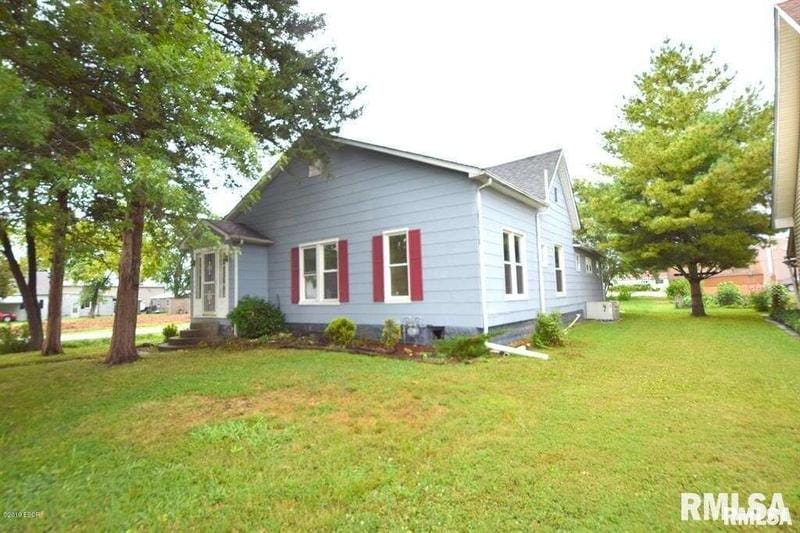 900 S 16TH Street, Herrin, IL 62948  623707871 for Sale