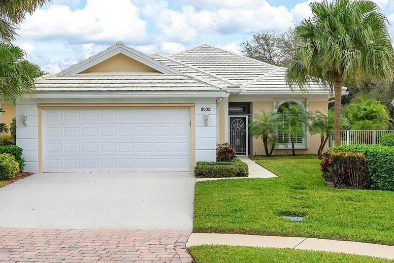 8532 DOVERBROOK DR, Palm Beach Gardens, FL 33410 Single Family Residence For Sale  MLS# RX-10950462